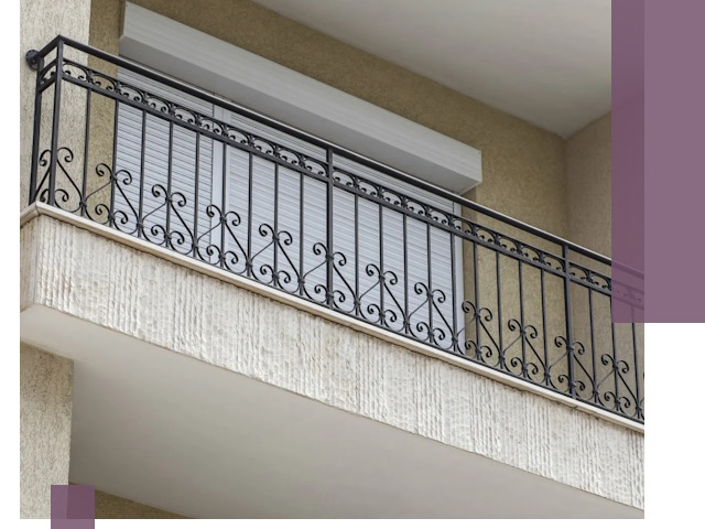 Балконные ограждения из металла и стекла в Прокопьевске для домов