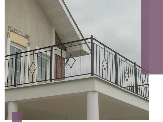 Изготовление балконных ограждений в Прокопьевске из металла и стекла