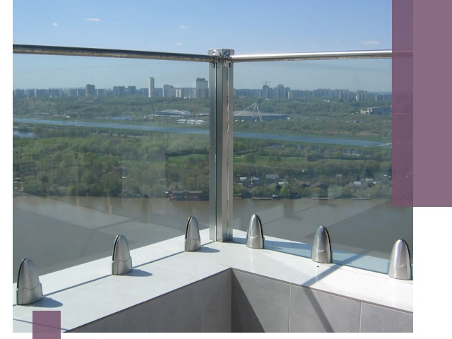 Стеклянные парапеты премиум класса в Прокопьевске для домов и бизнесов